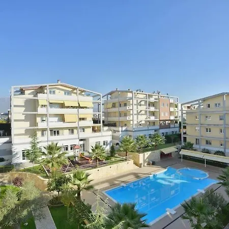 Sweet Escape W Pool Apartment
