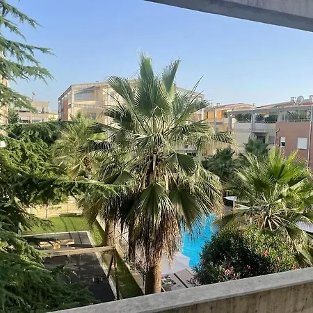 Sweet Escape W Pool Apartament *